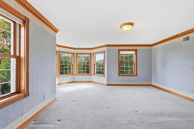 8620 Inver Grove Trail, Inver Grove Heights, MN 55076