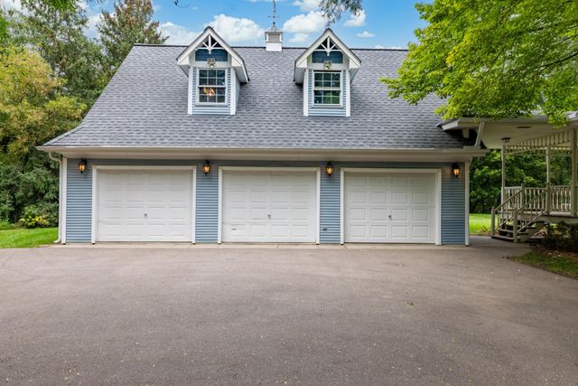 8620 Inver Grove Trail, Inver Grove Heights, MN 55076