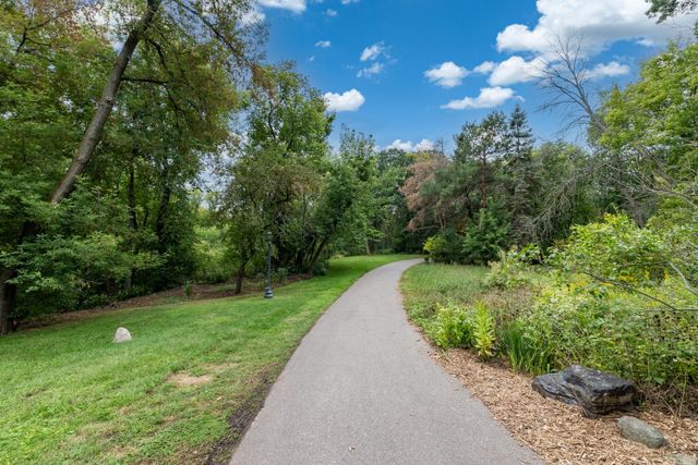 8620 Inver Grove Trail, Inver Grove Heights, MN 55076