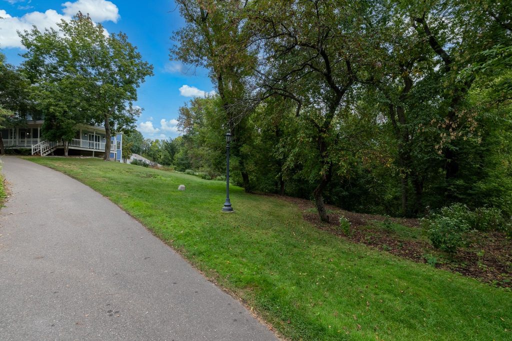 8620 Inver Grove Trail, Inver Grove Heights, MN 55076 — photo 2