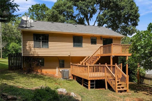 5548 Elderberry Lane, Flowery Branch, GA 30542