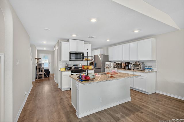 13550 13550 Ailey Knll, San Antonio, TX 78254