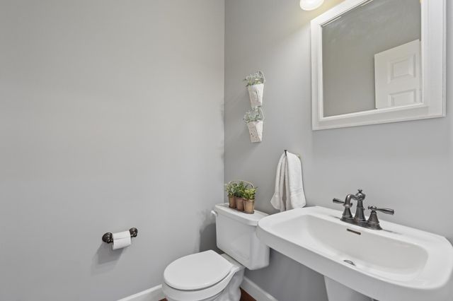 955 Lake Ridge, Woodbury, MN 55129