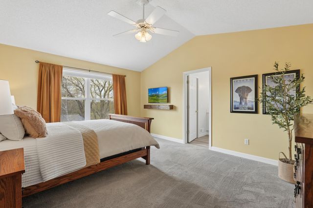 955 Lake Ridge, Woodbury, MN 55129