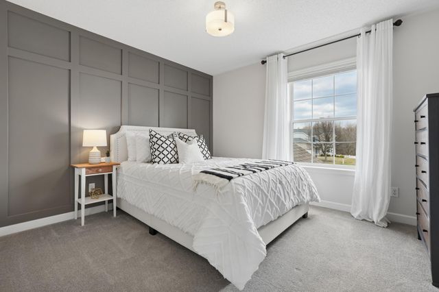 955 Lake Ridge, Woodbury, MN 55129