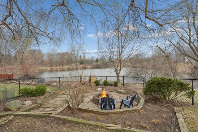 955 Lake Ridge, Woodbury, MN 55129