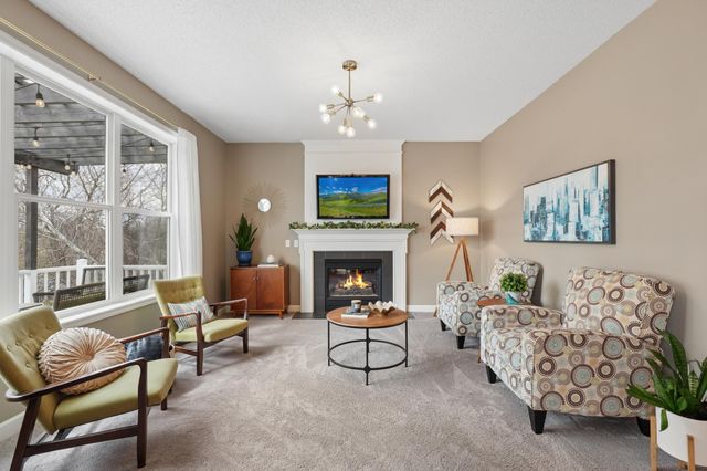 955 Lake Ridge, Woodbury, MN 55129