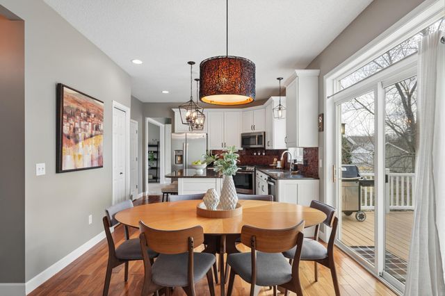 955 Lake Ridge, Woodbury, MN 55129