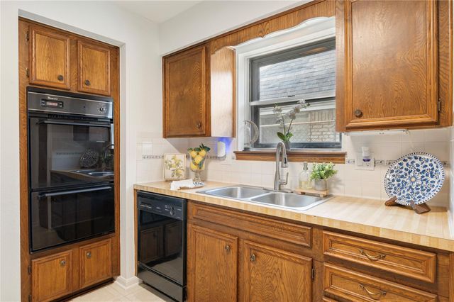 10411 Glenkirk, Houston, TX 77089
