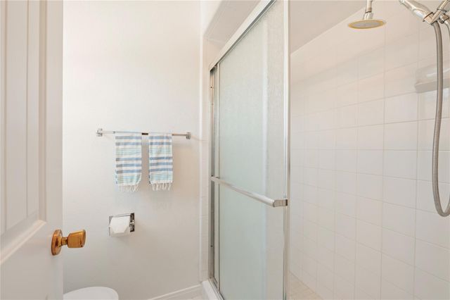 10411 Glenkirk, Houston, TX 77089