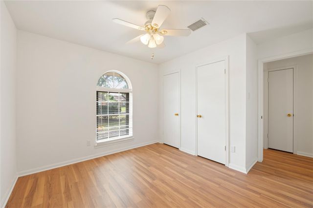 10411 Glenkirk, Houston, TX 77089