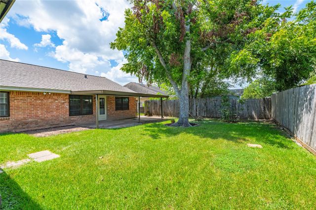 10411 Glenkirk, Houston, TX 77089
