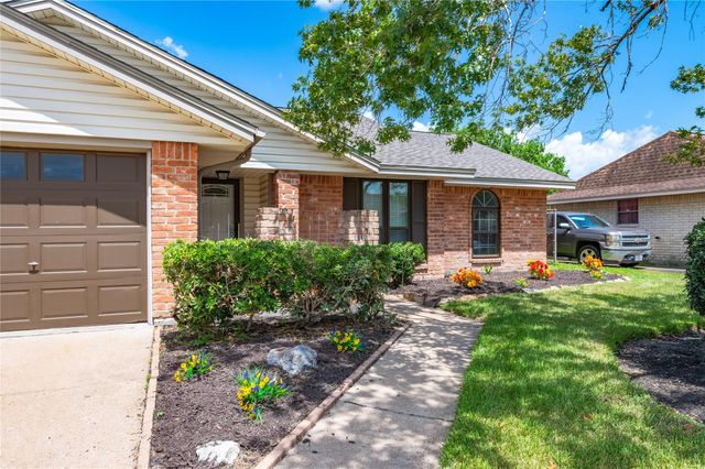10411 Glenkirk, Houston, TX 77089