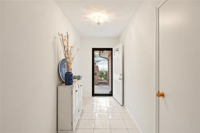 10411 Glenkirk, Houston, TX 77089