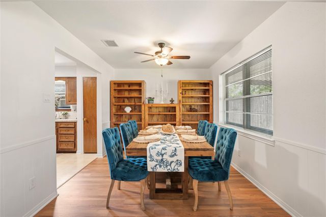 10411 Glenkirk, Houston, TX 77089