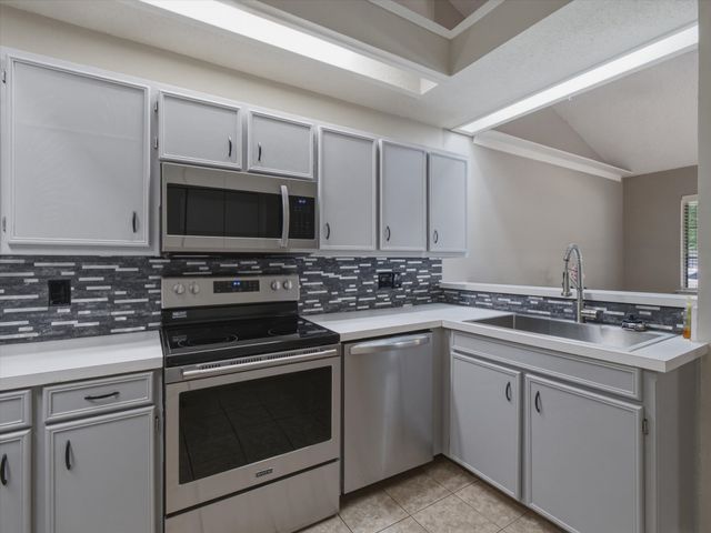 538 Harvest Hill Street, Lewisville, TX 75067