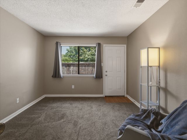 538 Harvest Hill Street, Lewisville, TX 75067