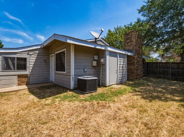 538 Harvest Hill Street, Lewisville, TX 75067