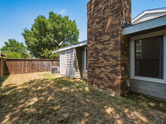 538 Harvest Hill Street, Lewisville, TX 75067