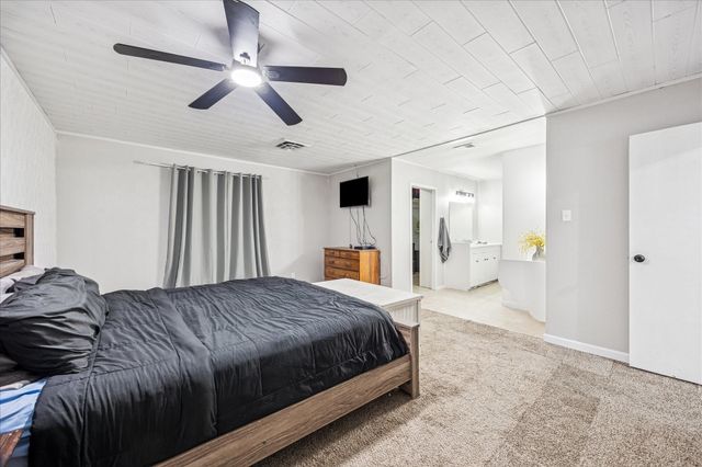 11910 11th Street, Santa Fe, TX 77510