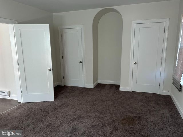 52 S FELLOWSHIP RD, Maple Shade, NJ 08052