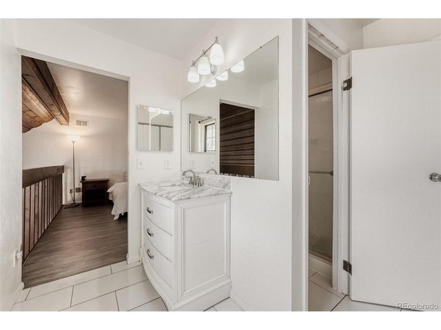 2621 S Xanadu Way B, Aurora, CO 80014