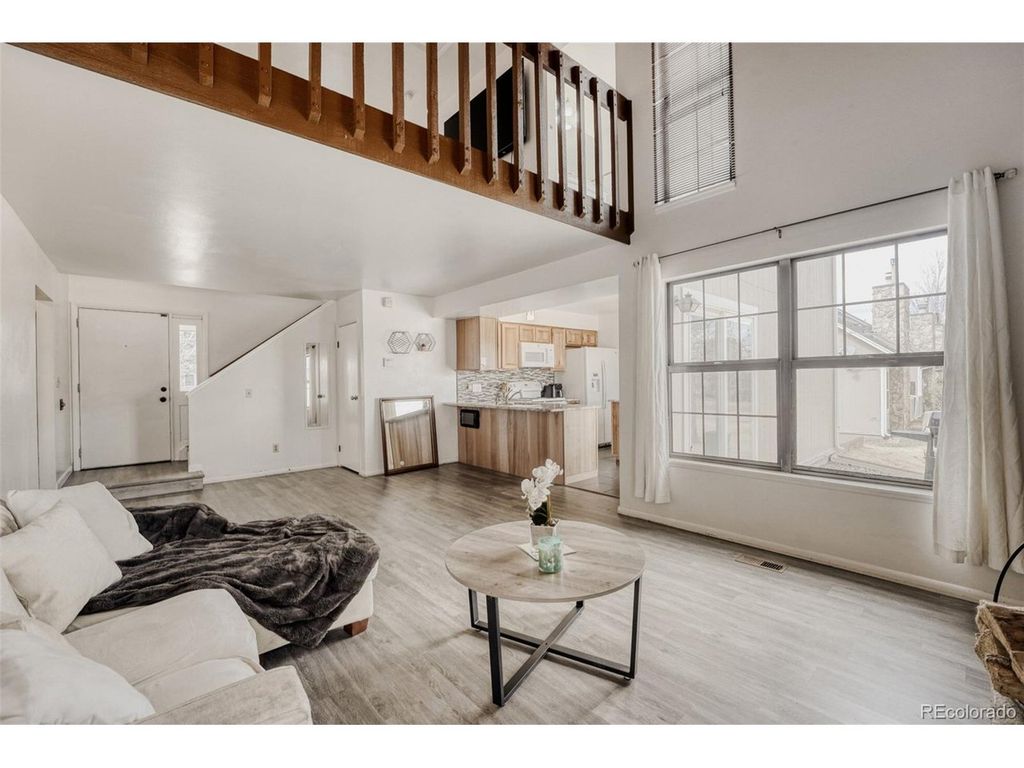 2621 S Xanadu Way B, Aurora, CO 80014