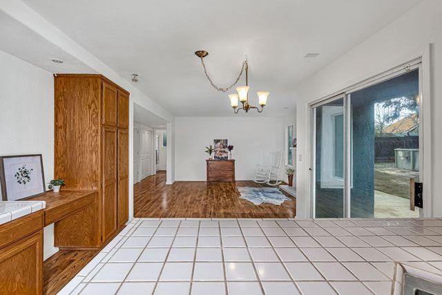 909 Neal St, Los Banos, CA 93635