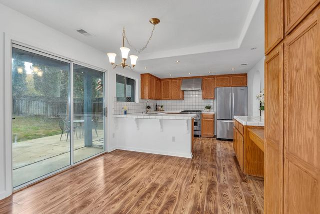 909 Neal St, Los Banos, CA 93635