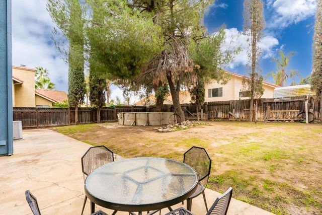 909 Neal St, Los Banos, CA 93635