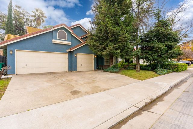 909 Neal St, Los Banos, CA 93635