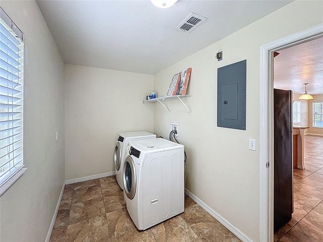 838 N IOWA AVENUE, Lakeland, FL 33801