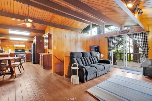 535 Sunderland Court, Lake Arrowhead, CA 92352