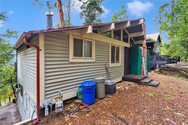 535 Sunderland Court, Lake Arrowhead, CA 92352