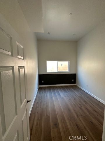 5507 S Manhattan Place, Los Angeles, CA 90062