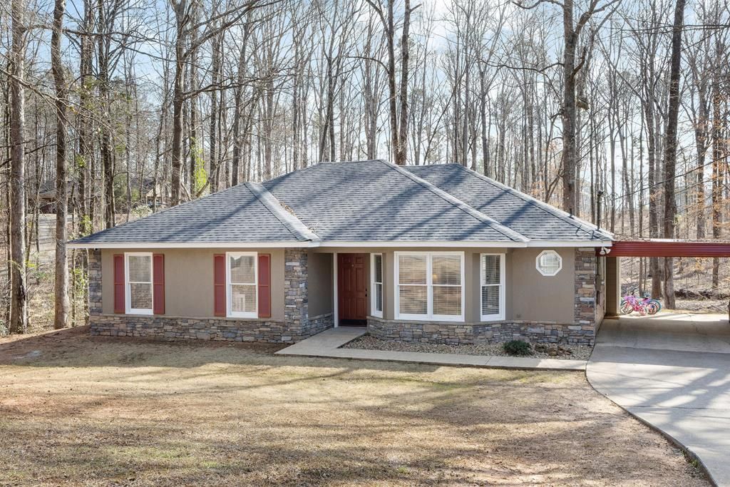 469 Cedar Drive, Smiths Station, AL 36877