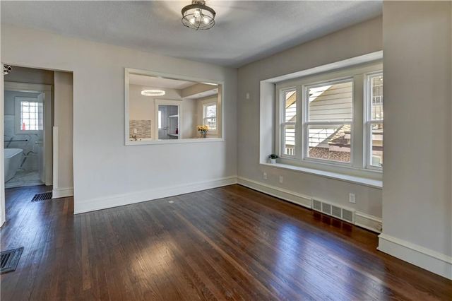 1326 Lake Avenue, Kansas City, MO 64109