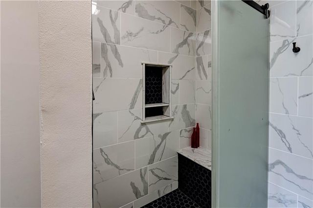 1326 Lake Avenue, Kansas City, MO 64109