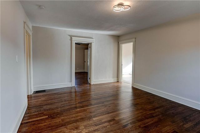 1326 Lake Avenue, Kansas City, MO 64109