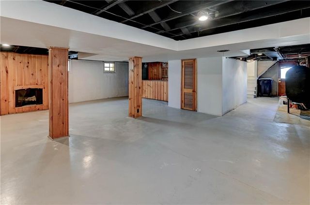 1326 Lake Avenue, Kansas City, MO 64109