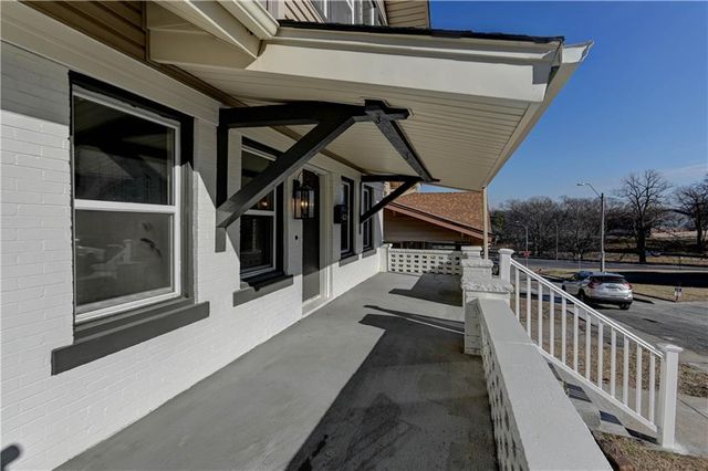 1326 Lake Avenue, Kansas City, MO 64109