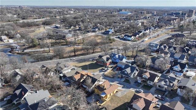 1326 Lake Avenue, Kansas City, MO 64109