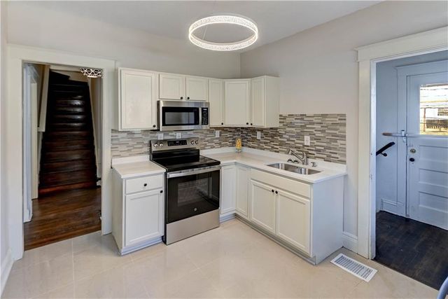 1326 Lake Avenue, Kansas City, MO 64109