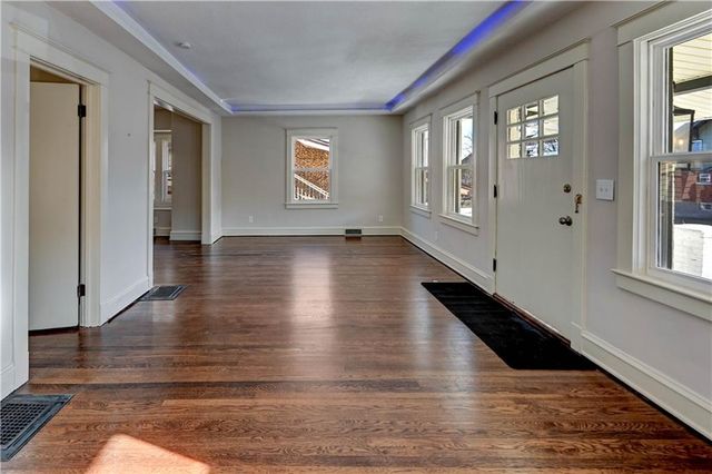 1326 Lake Avenue, Kansas City, MO 64109