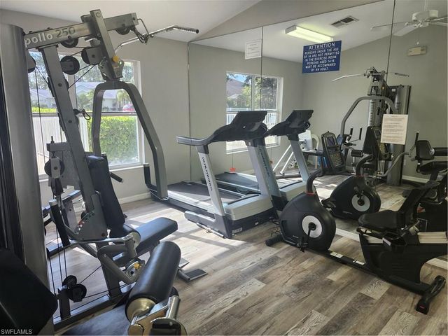 5433 Whitten DR # 106, Naples, FL 34104