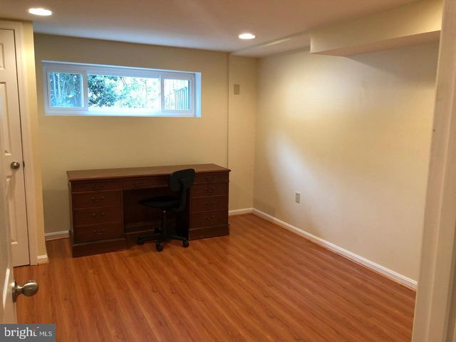 701 ROBERT RD, Rockville, MD 20850