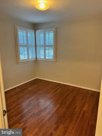 701 ROBERT RD, Rockville, MD 20850