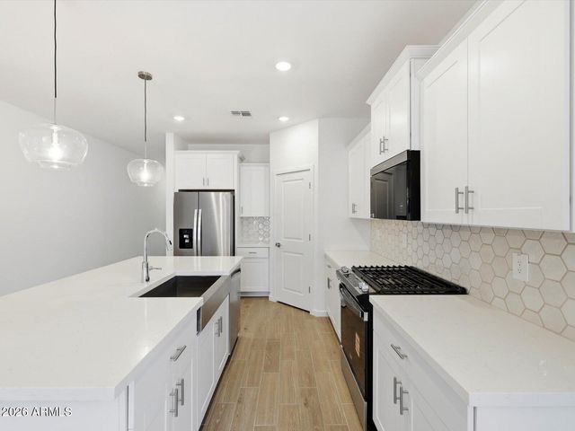 15803 W COTTONTAIL Lane, Surprise, AZ 85387