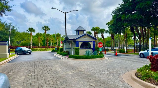 5885 Rambler Rose Way, West Palm Beach, FL 33415