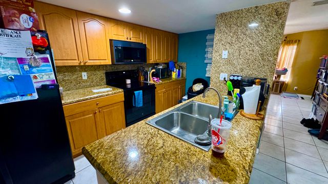 5885 Rambler Rose Way, West Palm Beach, FL 33415